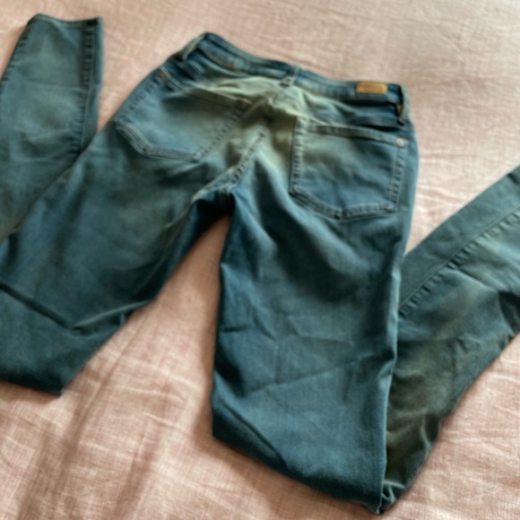 New Timberland Crystal Lake Midrise Skinny Jeans - Medium Wash with Fading - Picture 2 of 8